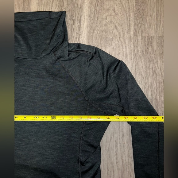 Under Armour Long Sleeve Cold Gear Running Pullover size Large - Picture 2 of 10